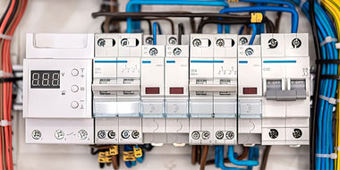 Guide to WiFi Smart Circuit Breakers